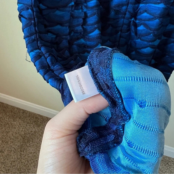 St John wave print Crystal Embellished Straps - Picture 5 of 8